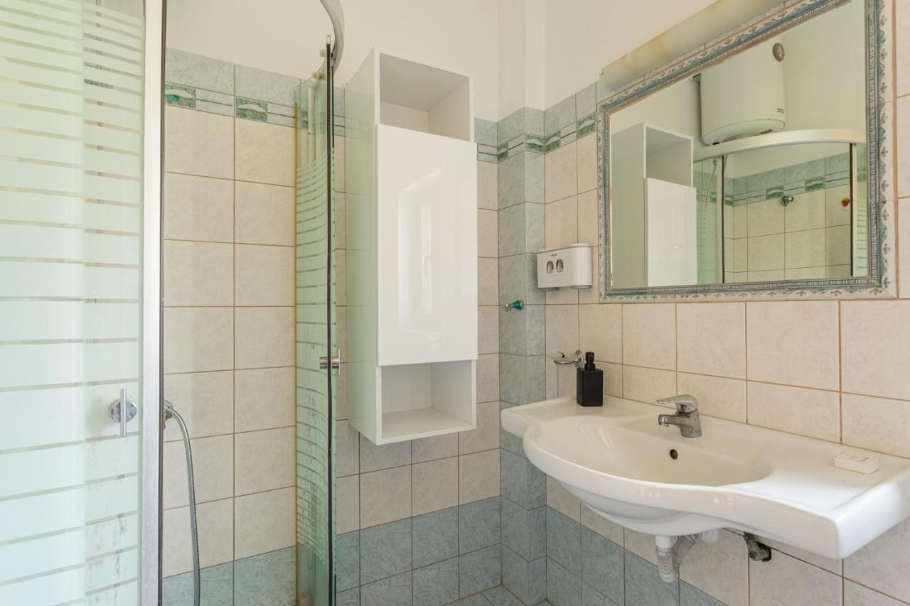 Lévktron Chioureas Apartments מראה חיצוני תמונה